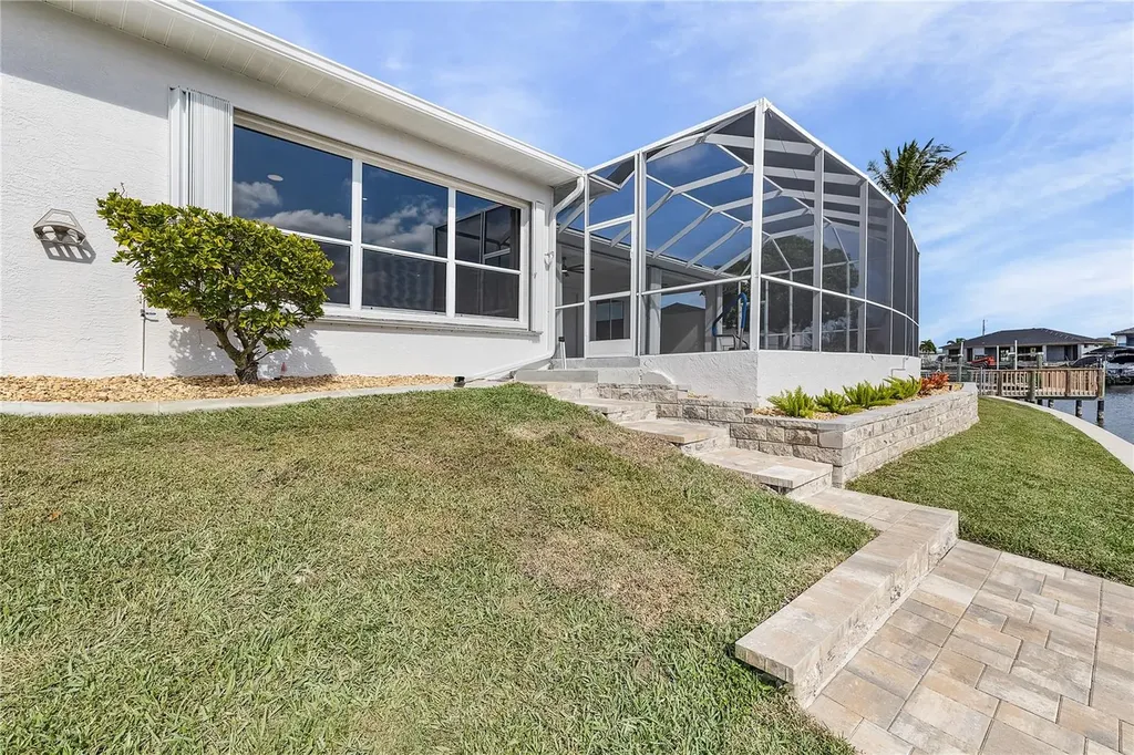 3302 NW 2nd Terrace Cape Coral FL 33993