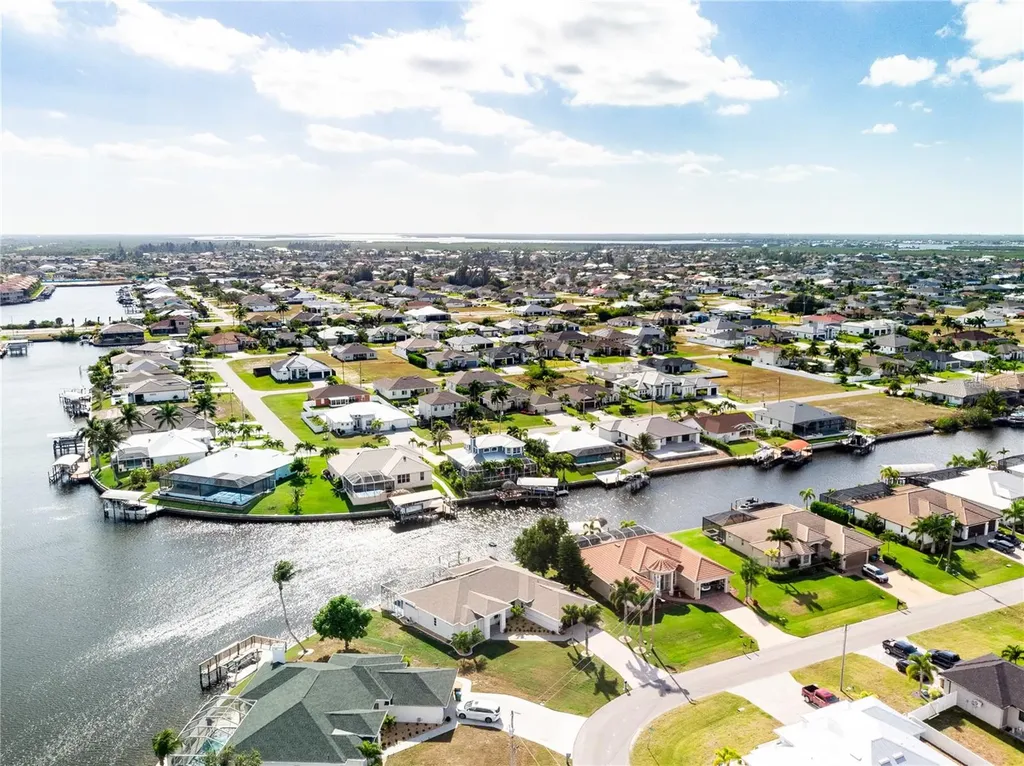 3302 NW 2nd Terrace Cape Coral FL 33993