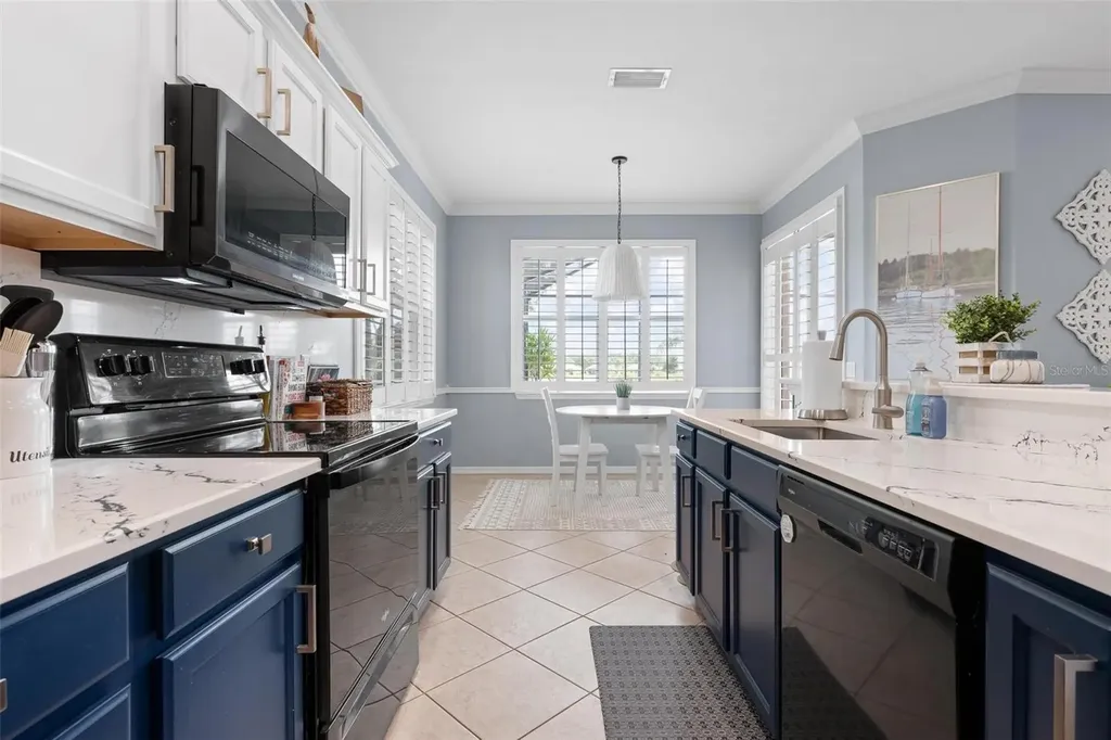 5012 Lakehurst Court Palmetto FL 34221