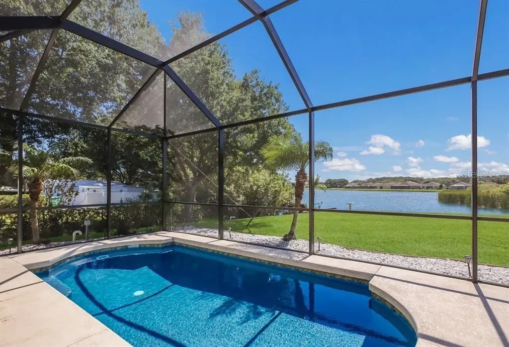 5012 Lakehurst Court Palmetto FL 34221