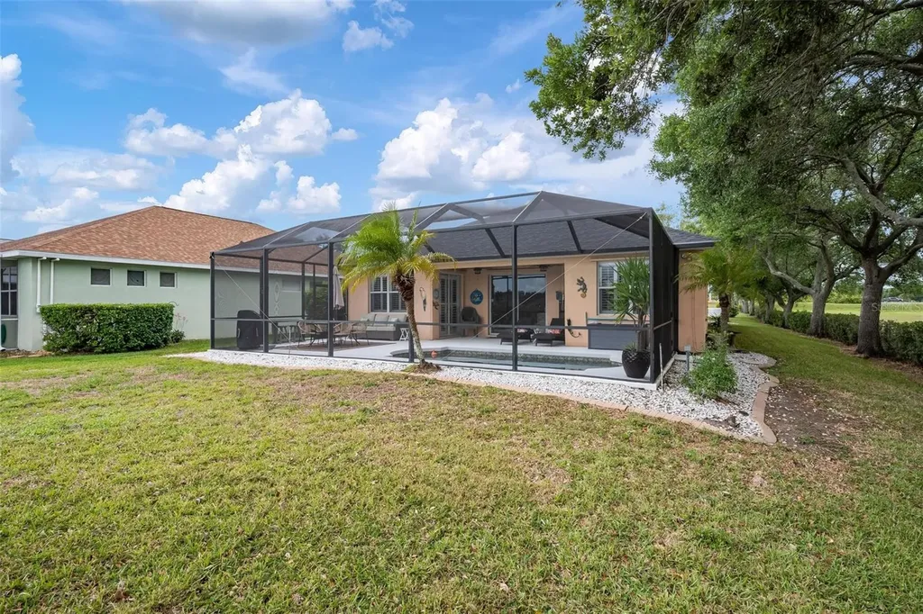 5012 Lakehurst Court Palmetto FL 34221