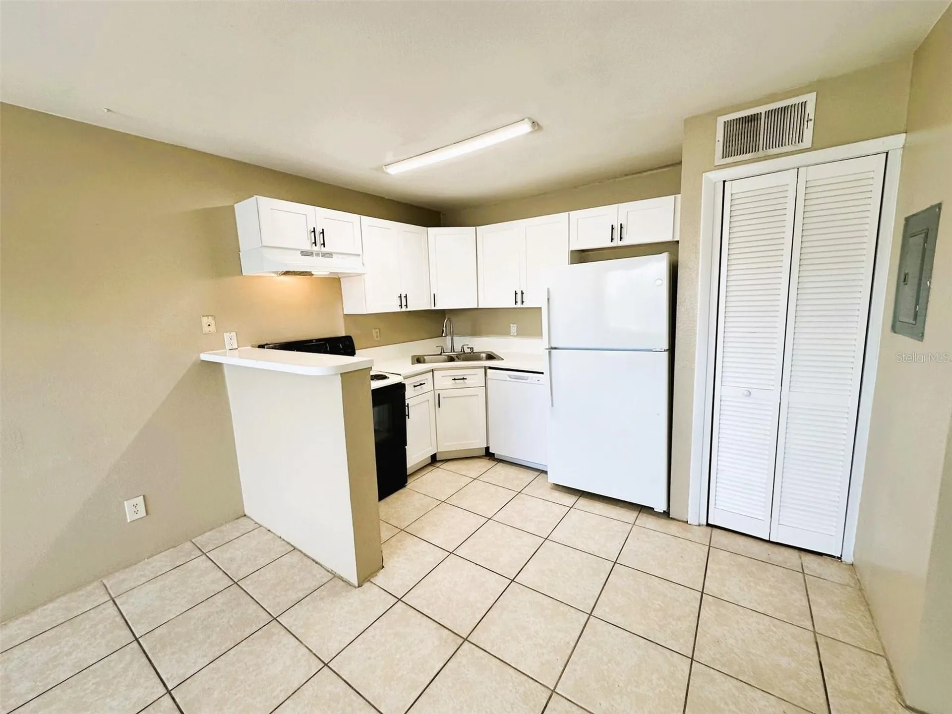 4760 Walden Circle Orlando FL 32811
