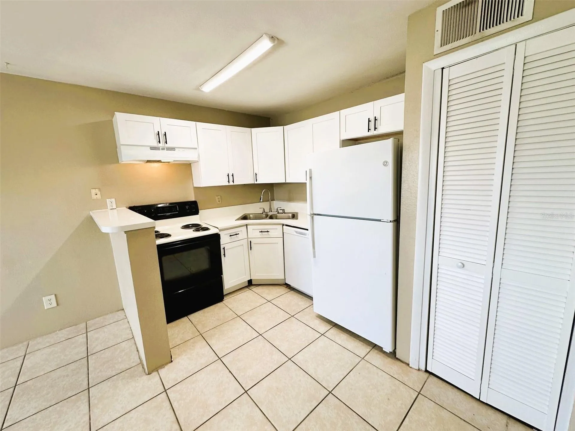 4760 Walden Circle Orlando FL 32811