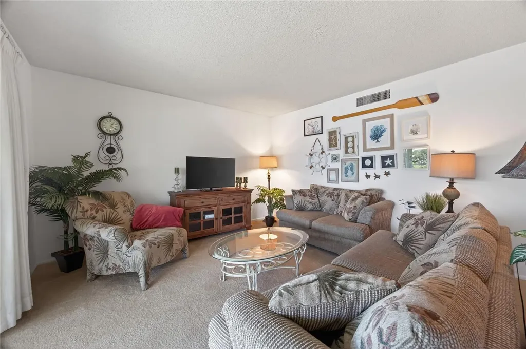 569 Midway Drive Ocala FL 34472