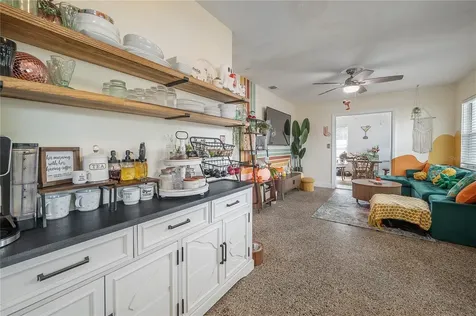 2119 W Henry Avenue Tampa FL 33603