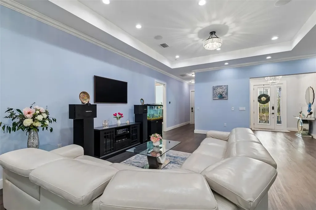106 W 122nd Avenue Tampa FL 33612
