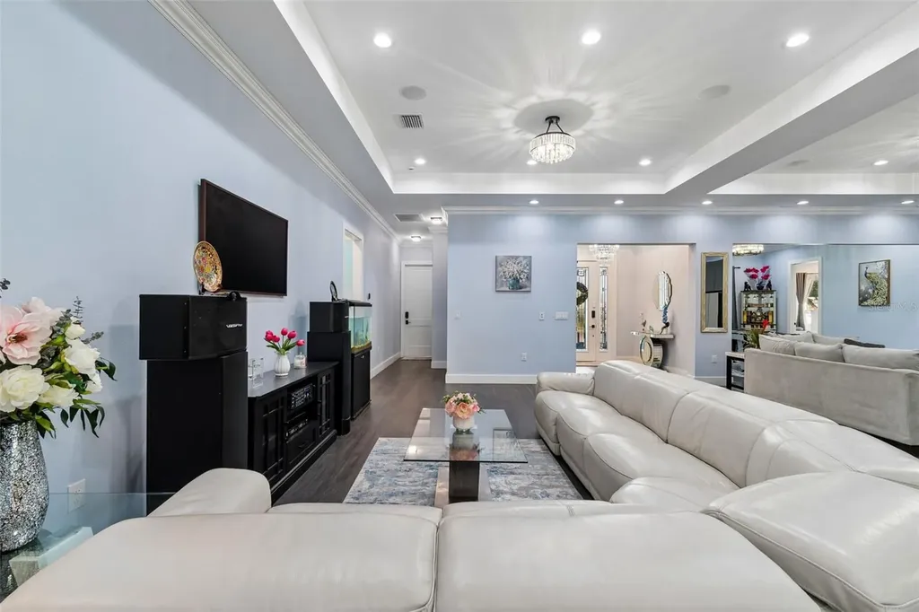 106 W 122nd Avenue Tampa FL 33612