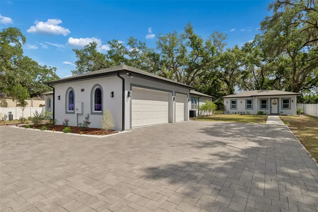 106 W 122nd Avenue Tampa FL 33612