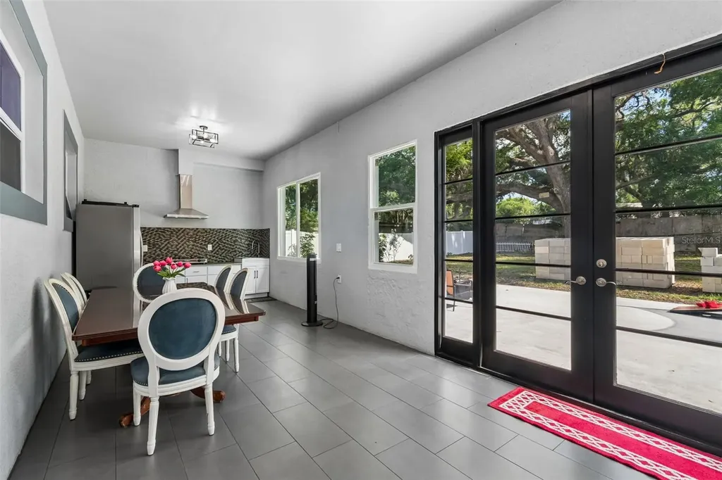 106 W 122nd Avenue Tampa FL 33612