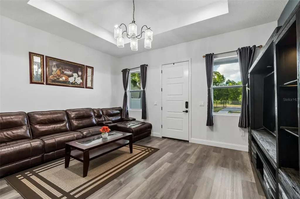 106 W 122nd Avenue Tampa FL 33612