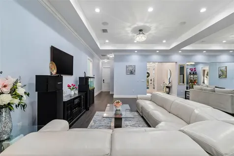 106 W 122nd Avenue Tampa FL 33612