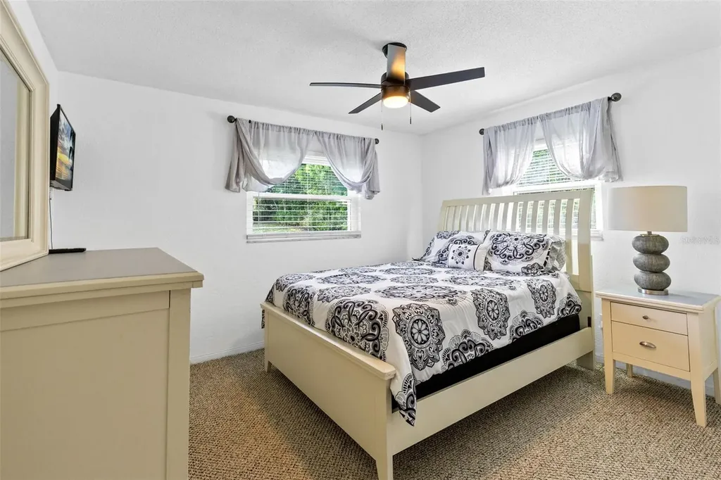 680 N Apache Circle Deltona FL 32725