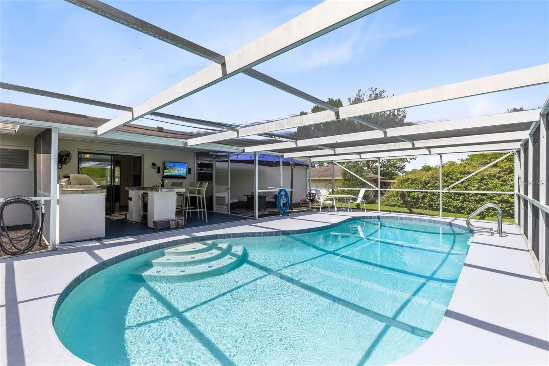 680 N Apache Circle Deltona FL 32725