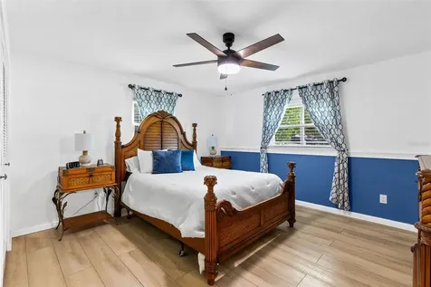 680 N Apache Circle Deltona FL 32725