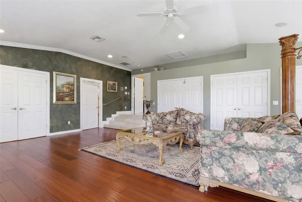 303 Sunny Lane Belleair FL 33756