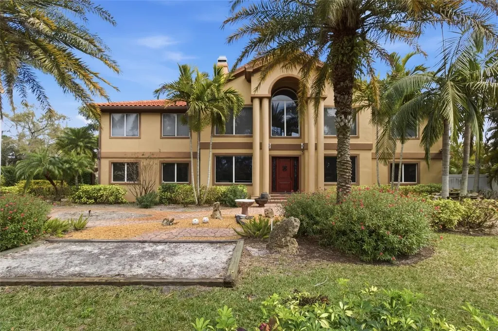 303 Sunny Lane Belleair FL 33756