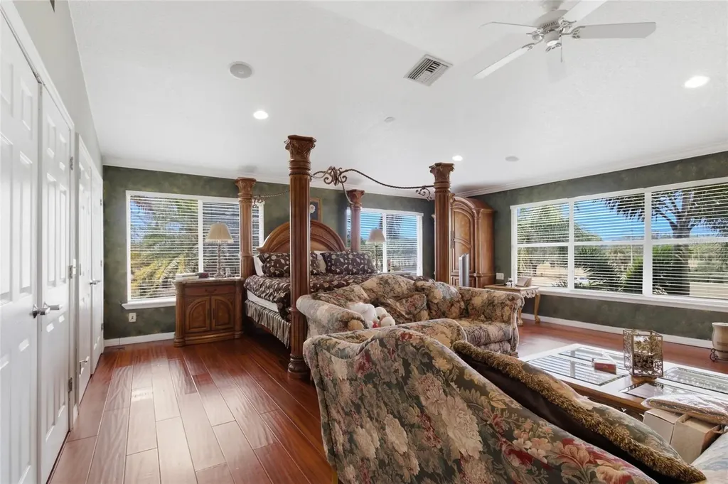 303 Sunny Lane Belleair FL 33756