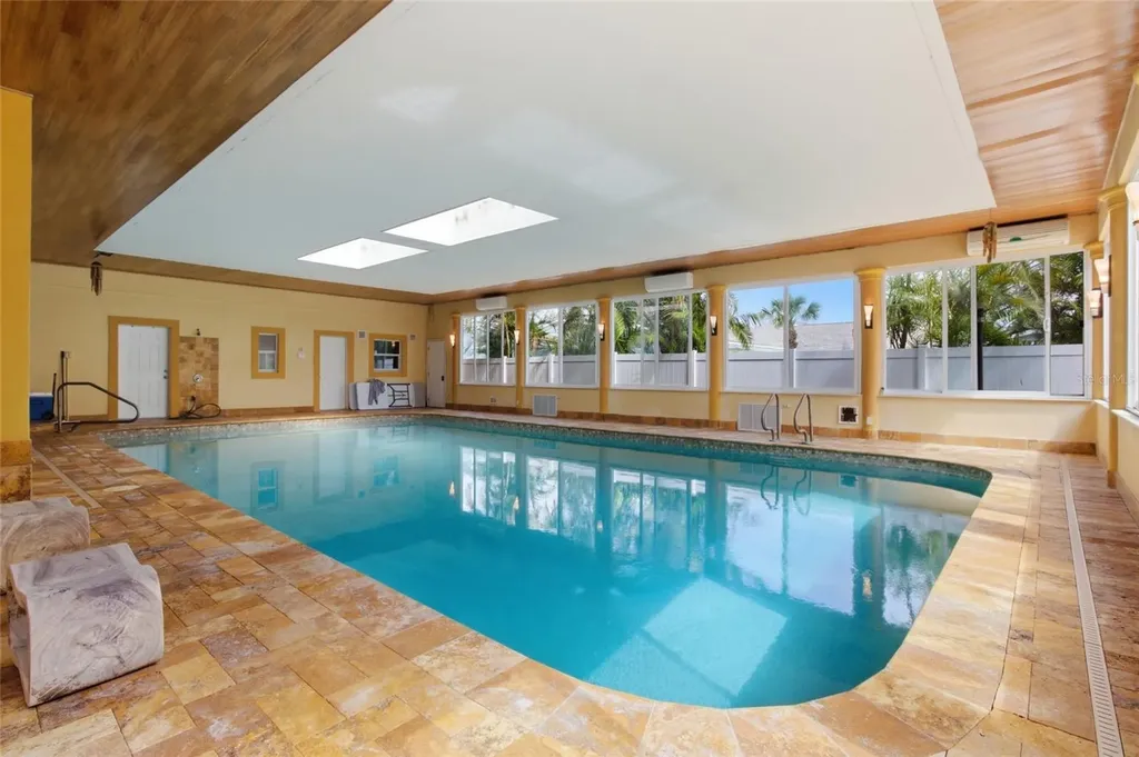 303 Sunny Lane Belleair FL 33756