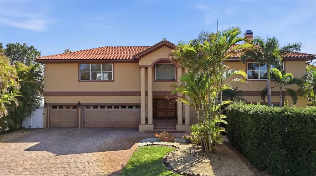 303 Sunny Lane Belleair FL 33756