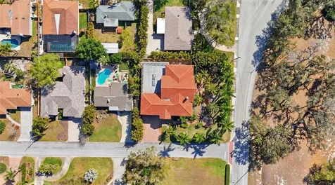 303 Sunny Lane Belleair FL 33756