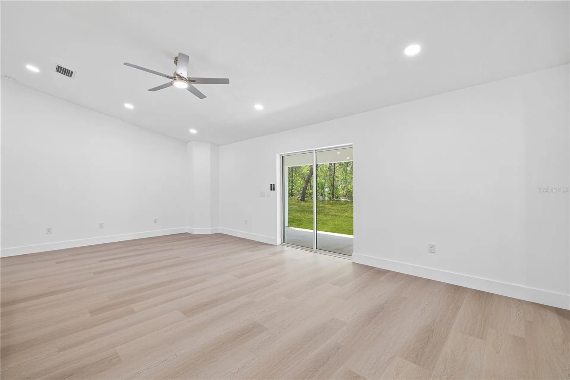 2812 W Gaspar Drive Citrus Springs FL 34433