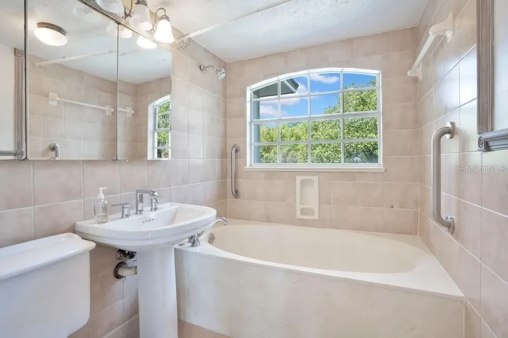 1565 Forest Avenue Winter Park FL 32789