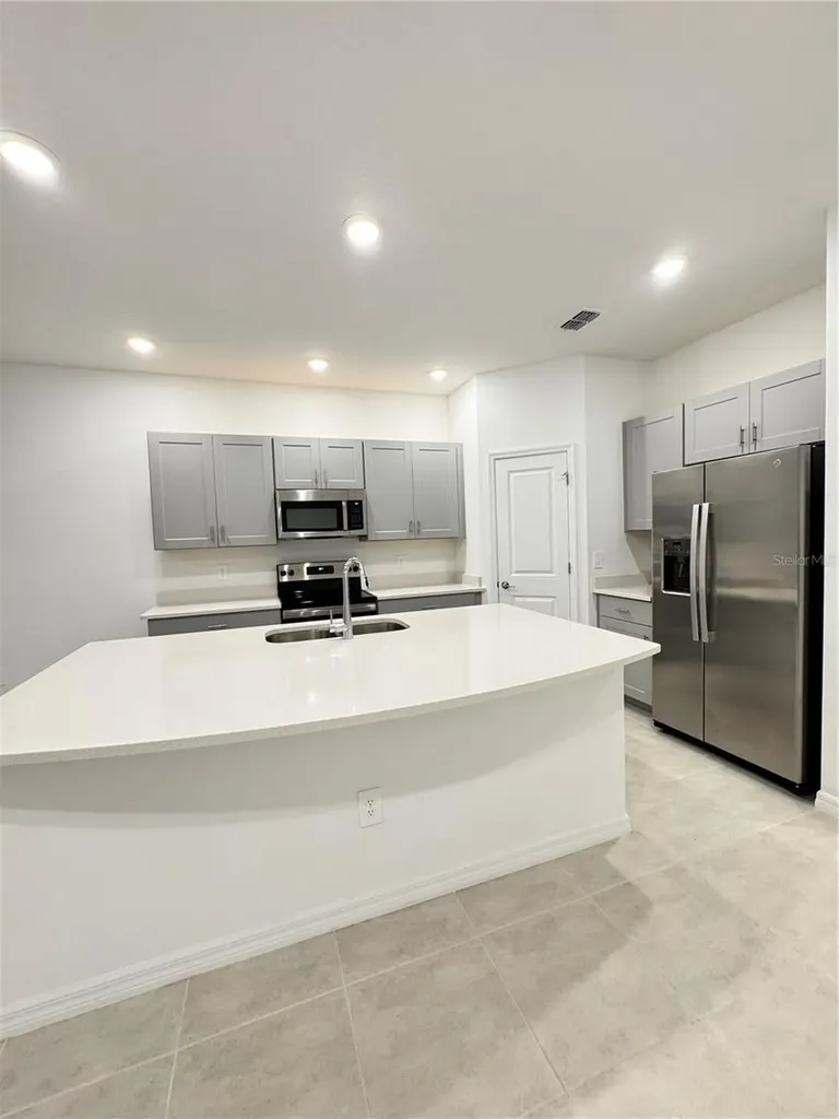 1304 Drake Ridge Drive Kissimmee FL 34744