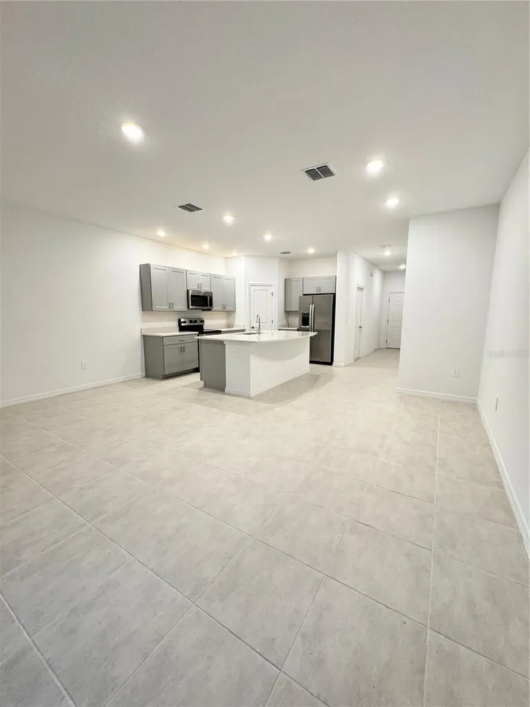 1304 Drake Ridge Drive Kissimmee FL 34744