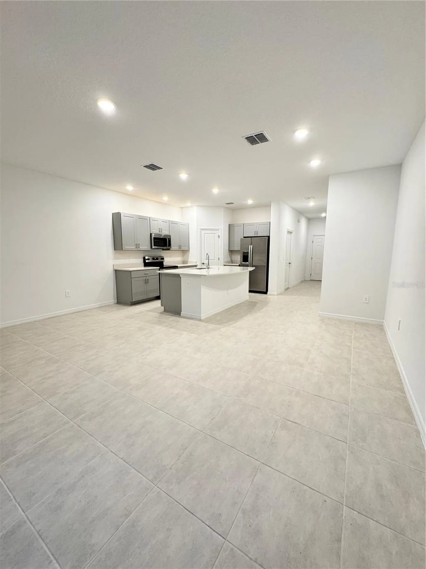 1304 Drake Ridge Drive Kissimmee FL 34744
