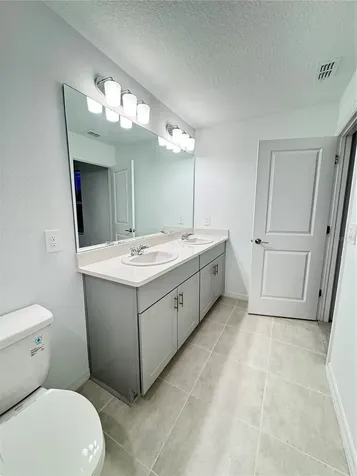 1304 Drake Ridge Drive Kissimmee FL 34744