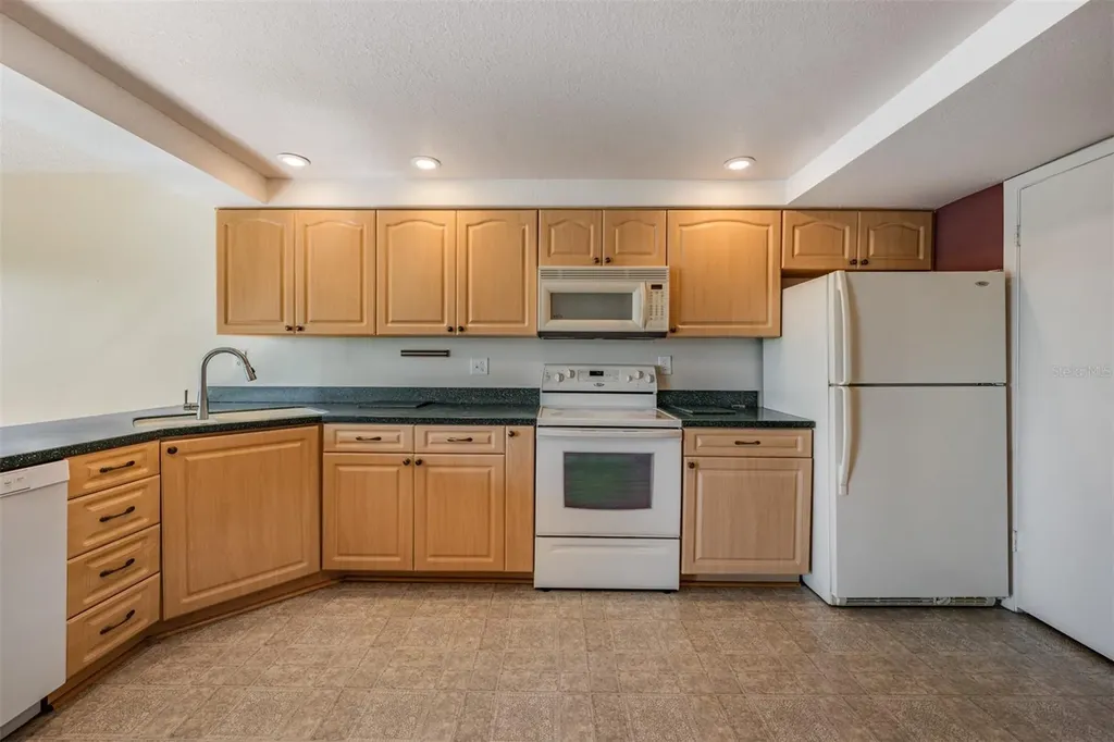225 Country Club Drive Largo FL 33771