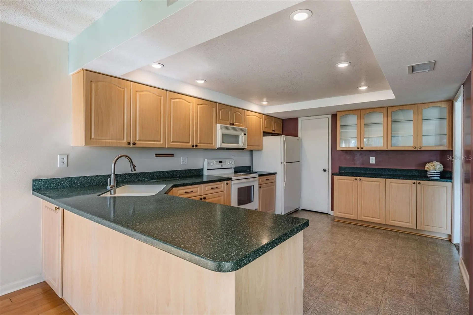 225 Country Club Drive Largo FL 33771