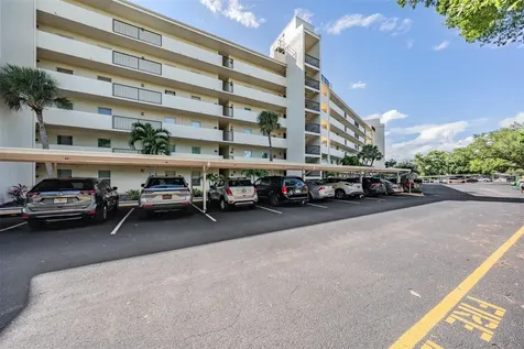 225 Country Club Drive Largo FL 33771