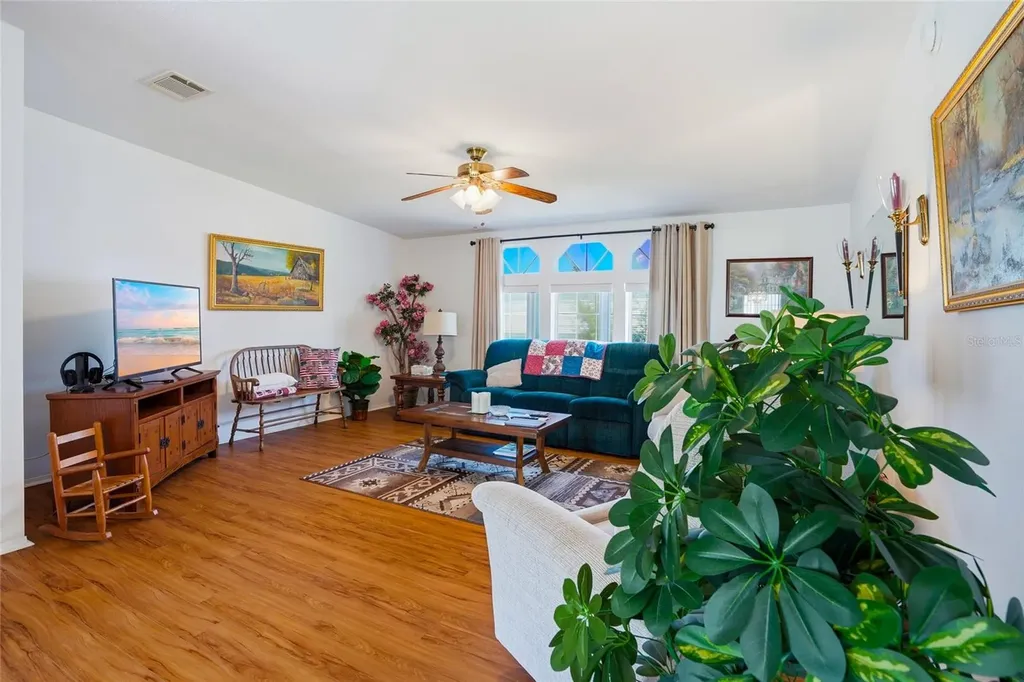 37613 Neukom Avenue Zephyrhills FL 33541