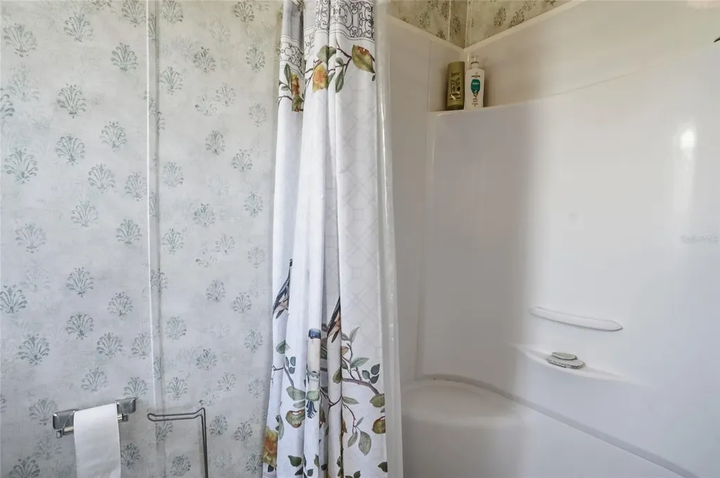 37613 Neukom Avenue Zephyrhills FL 33541