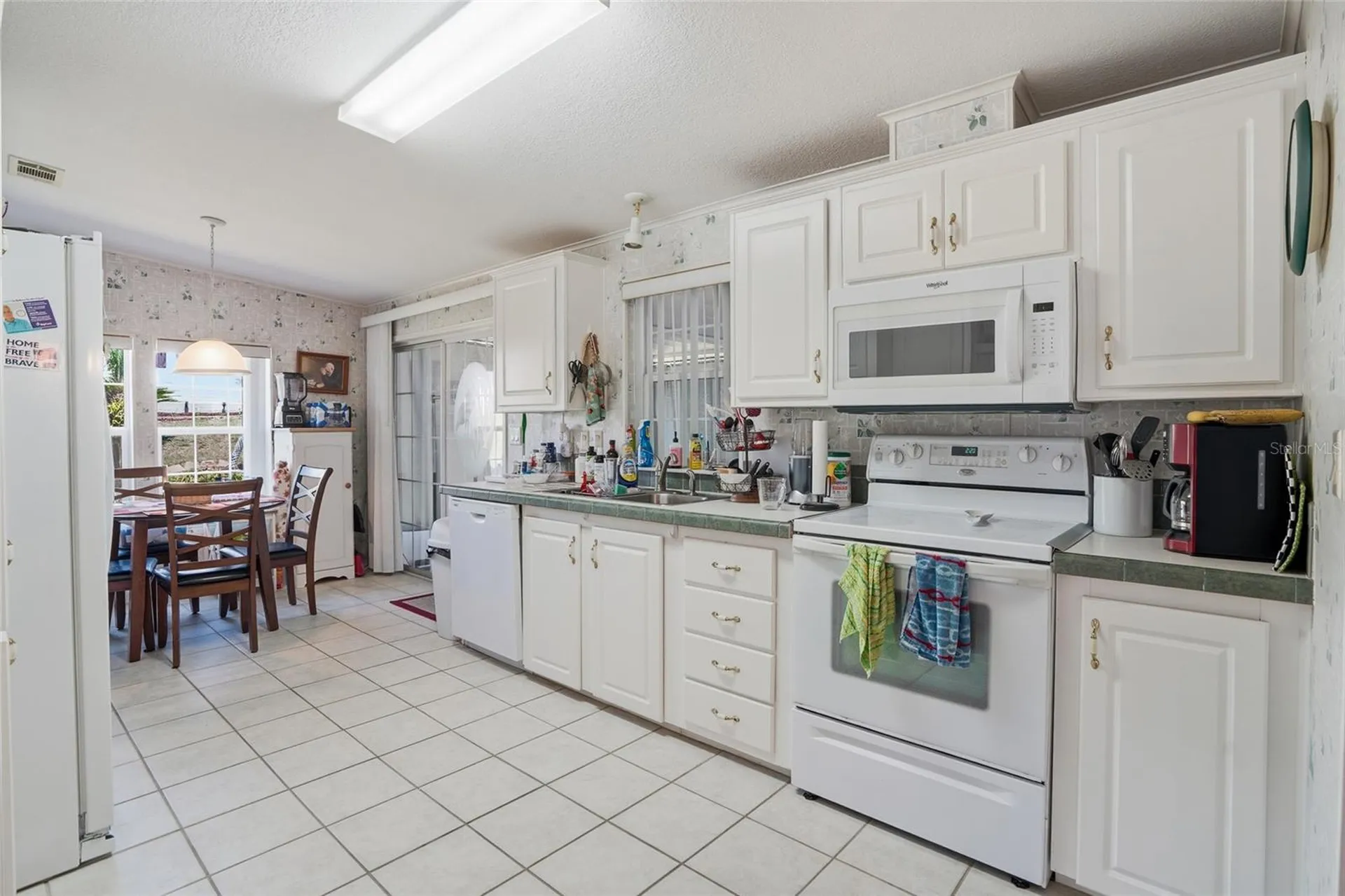 37613 Neukom Avenue Zephyrhills FL 33541