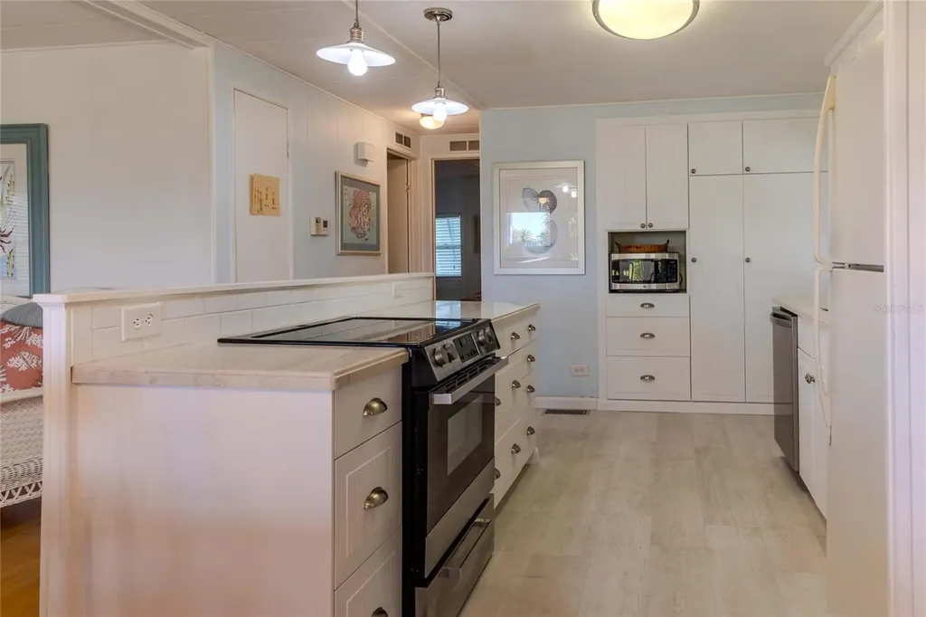 2100 Kings Highway Port Charlotte FL 33980