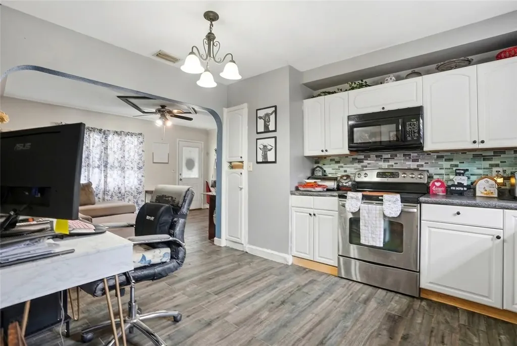10895 71st Avenue Seminole FL 33772