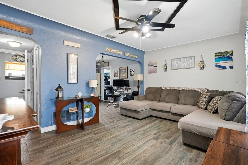 10895 71st Avenue Seminole FL 33772
