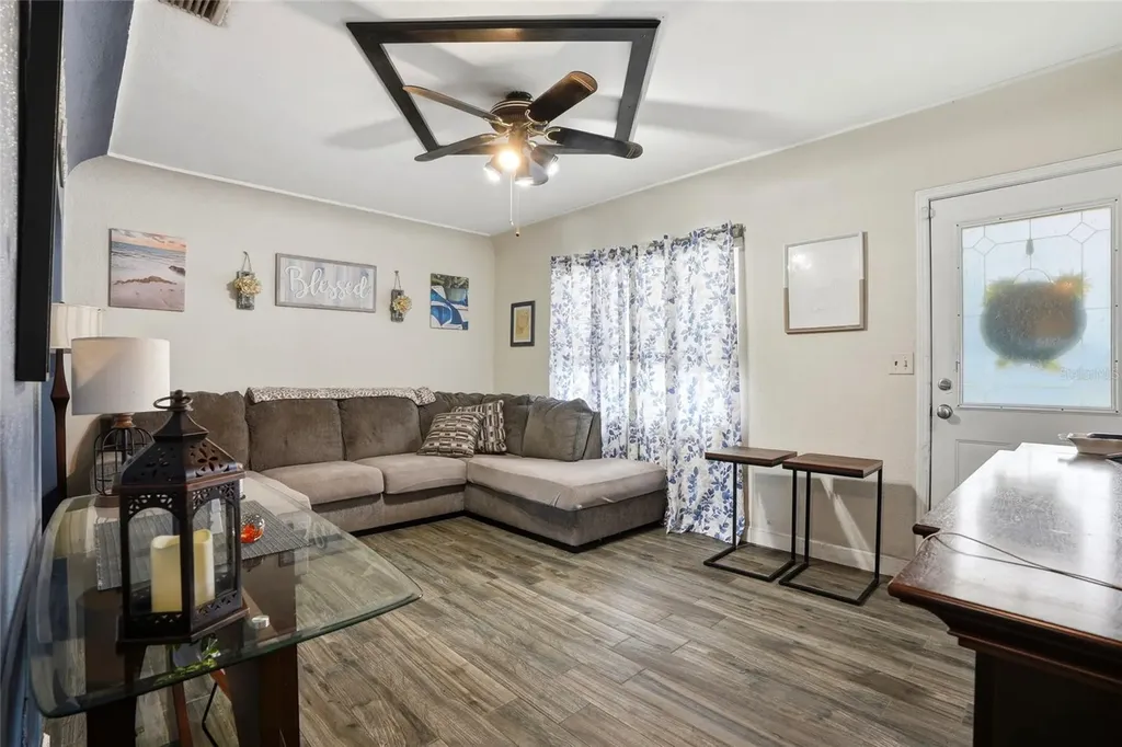 10895 71st Avenue Seminole FL 33772