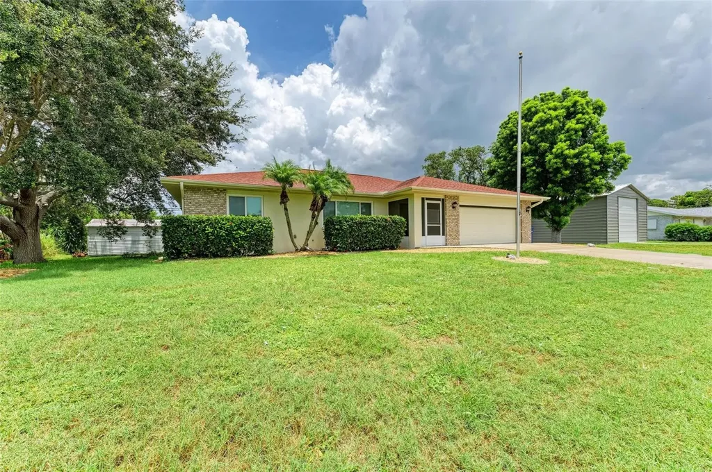 1640 Saturn Road Venice FL 34293