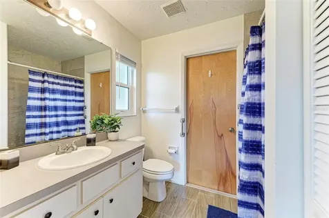 1640 Saturn Road Venice FL 34293