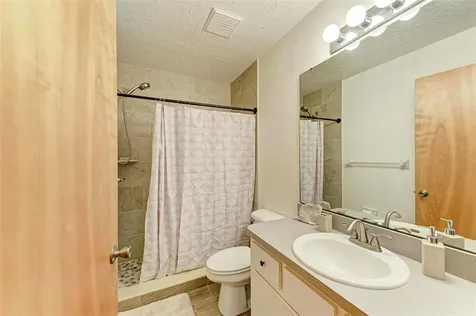 1640 Saturn Road Venice FL 34293