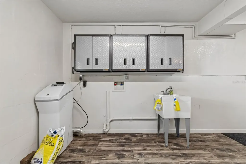 13548 Bellewood Avenue Seminole FL 33776