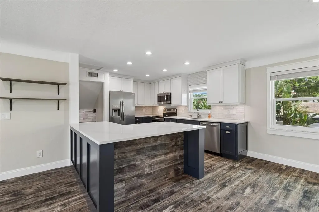 13548 Bellewood Avenue Seminole FL 33776