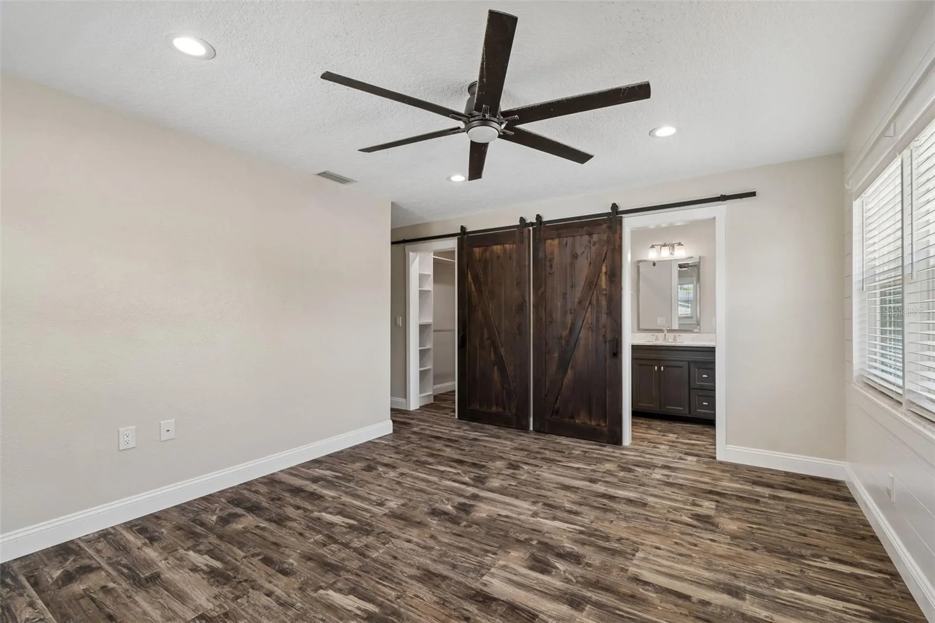 13548 Bellewood Avenue Seminole FL 33776