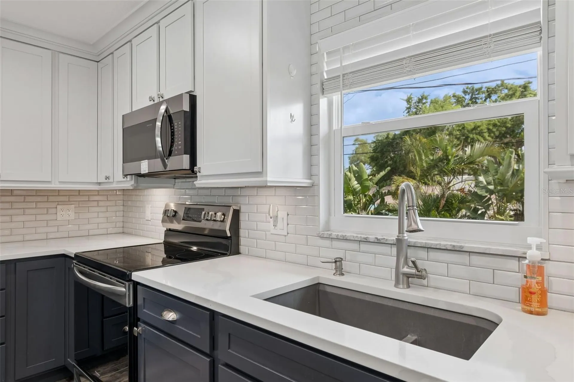 13548 Bellewood Avenue Seminole FL 33776
