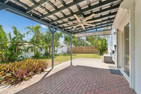 13548 Bellewood Avenue Seminole FL 33776