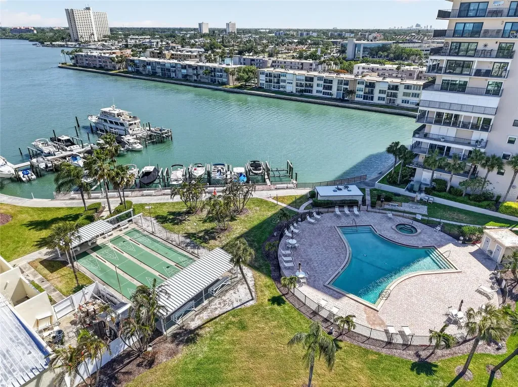 7465 Bay Island Drive S South Pasadena FL 33707