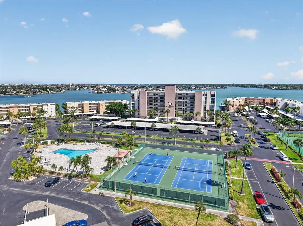 7465 Bay Island Drive S South Pasadena FL 33707